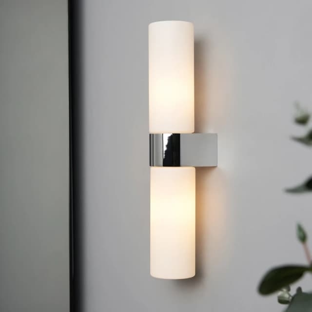 Spa Cuco Up and Down Wall Light Chrome