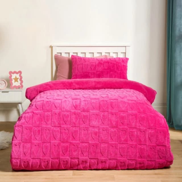 OHS OHS Tufted Heart Duvet Cover with Pillowcase Bedding Set in Bright Pink Size: Single Bright Pink Single Unisex 5027434223176
