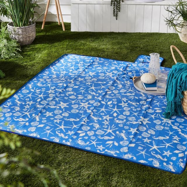 Fusion 'Coastal Bay' Sea Life Print Waterproof Backed Picnic Blanket Blue