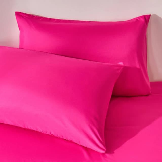 OHS OHS 2 Pack Soft Microfibre Wrinkle Resistant Housewife Pillowcases in Bright Pink Size: Standard Pillow Case Bright Pink Standard Pillow Case Un