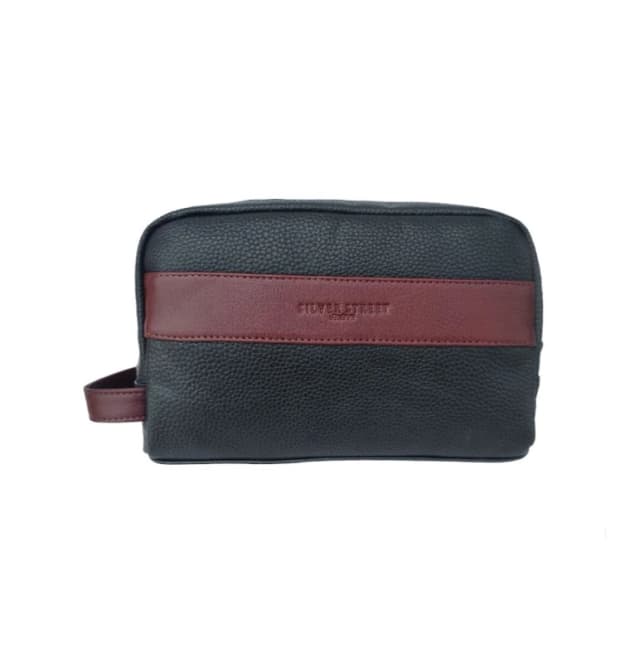 Silver Street London Silver Street London Men Walter Leather Washbag in Wine Wine One Size Male 5056213353551