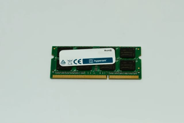 Hypertec HYS31325682GB memory module 2 GB 1 x 2 GB DDR3 204-pin SO-DIM