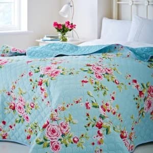 Catherine Lansfield Canterbury Bedspread - Patterned