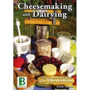 Cheesemaking and Dairying Paperback / softback 2015