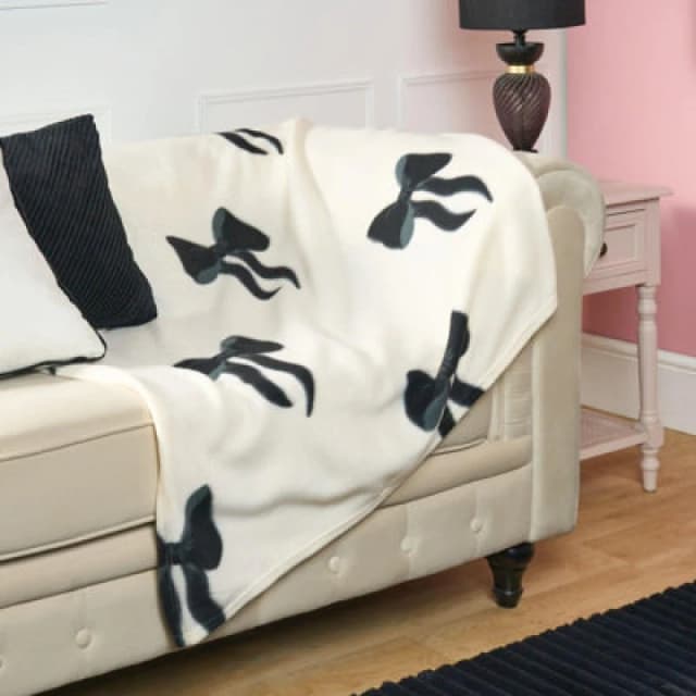 OHS OHS Bows Polar Fleece Soft Warm Throw Blanket in Black Size: 120cm x 150cm Black 120cm x 150cm Unisex 5027434227051