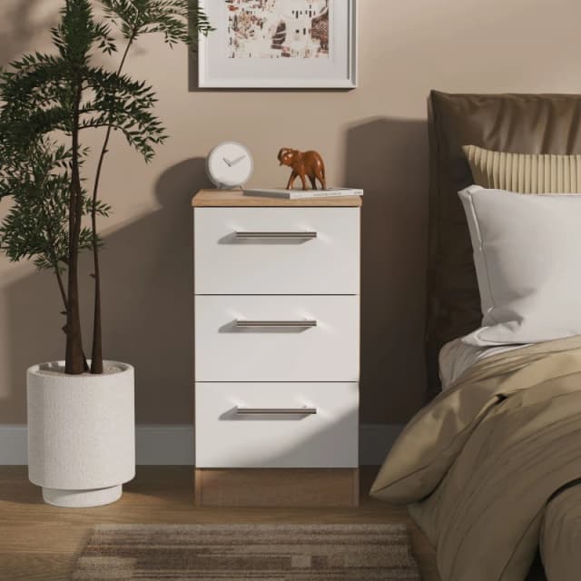 Ready Assembled 2 U Cornwall 3 Drawer Bedside Cabinet (Ready Assembled) Size: Small Multicolor Unisex Small