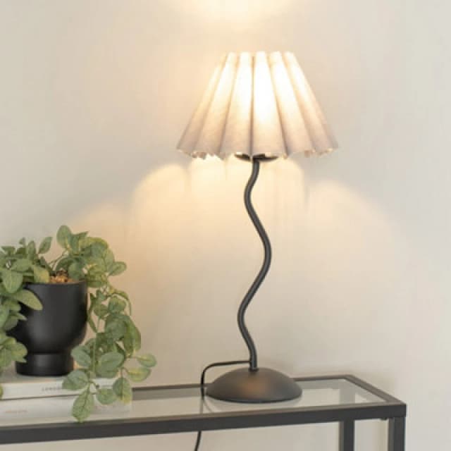ValueLights Wiggle Black Metal Single Stem Table Lamp with Scallop Tapered Lamp Shade Grey