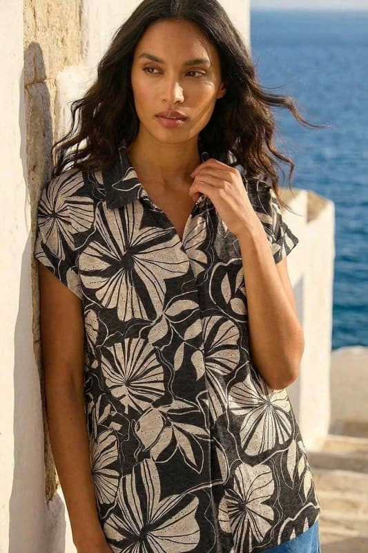 Roman Womens Printed Broderie Collared Top in Black Size: 16 Black Female 16