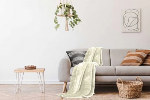 Smart Living Smart Living Luxury Thick Faux Fur Mink Throw Blanket - Soft Fleece for Sofa & Bed in Cream Size: 200cm x 240cm Cream 200cm x 240cm Uni