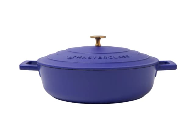 MasterClass Cast Aluminium Casserole Dish Electric Blue Shallow Cooking Pot, 28cm, 4L, Gift Boxed Blue Unisex