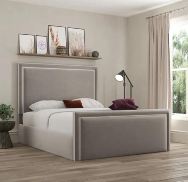 Ds Living Verona Pipping Upholstered Plush Pebble Bed