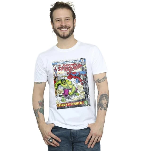 Marvel Marvel Men Spider-Man VS Hulk Cover T-Shirt in White Size: Small White S Male 5063153428416