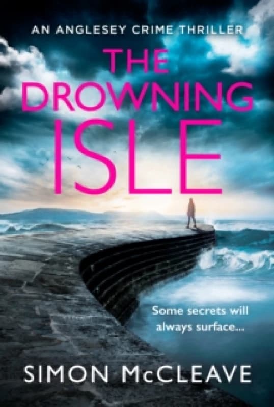 The Drowning Isle. Paperback. By Simon McCleave Books