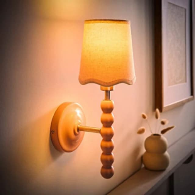 Valuelights Bobbin Pink Wall Light With Scallop Shade And Bulb