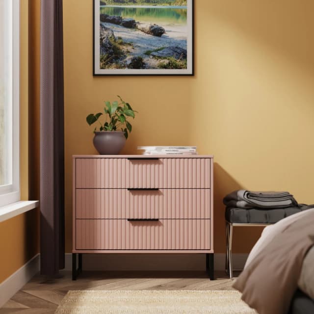 Ready Assembled 2 U Menai 3 Drawer Chest (Ready Assembled) in Dusty Pink Size: Medium Dusty Pink Unisex Medium
