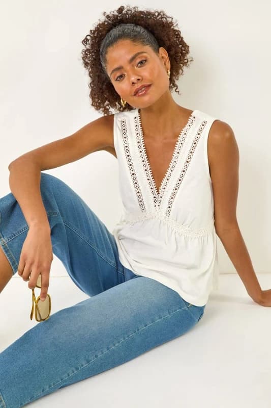 Dusk Womens Trim Detail V-Neck Top in Ivory Size: 8 Ivory Female 8