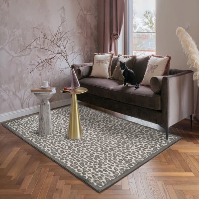 Mayfair Living Room Area Rug Metallic Sheen Contemporary Modern Leopard Design - Black 120Cm X 170Cm