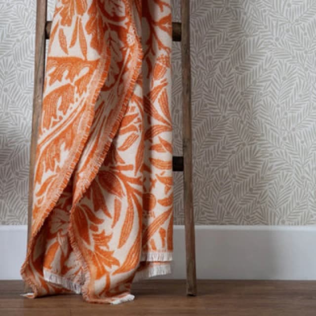 Morris & Co Morris & Co Acorn Tonal Jacquard Throw in Orange Size: 130cm x 170cm Orange 130cm x 170cm Unisex 5025532811677