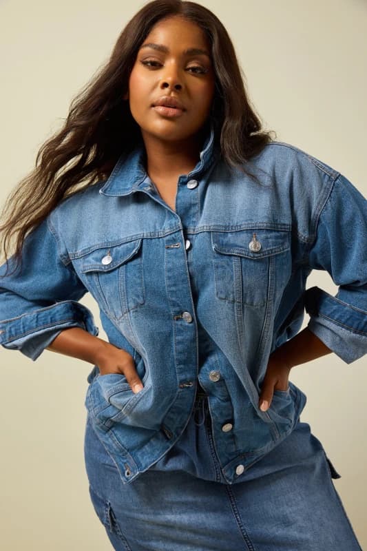Yours Womens Washed Oversized Denim Jacket in Mid Blue Size: 30-32 Mid Blue Female 30-32
