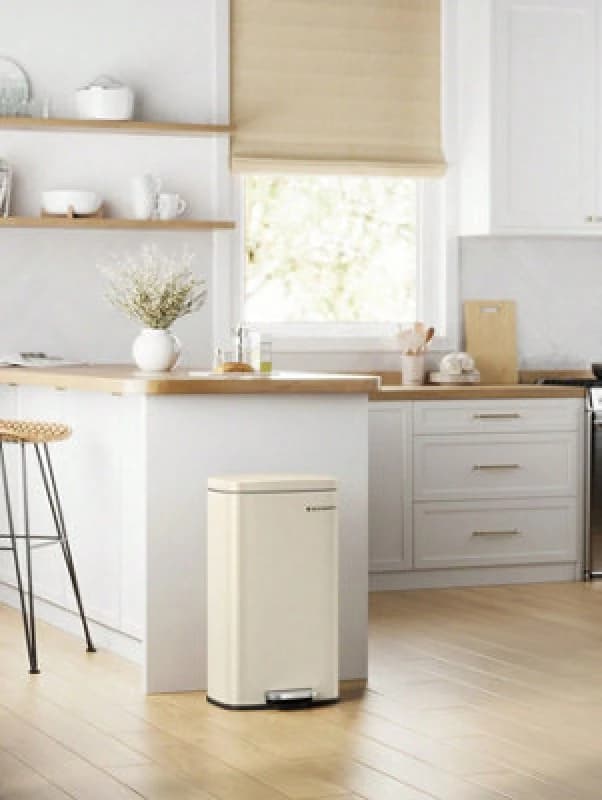 Songmics Kitchen Bin 30L, Pedal Bin, Rubbish Bin With Soft-Close Lid And Inner Bucket, Steel, Sand Beige