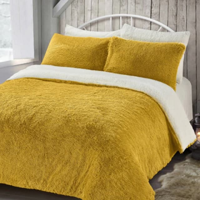 Velosso Alaska Shaggy Faux Fur Warm & Cosy Duvet Cover & Pillowcase Set in Yellow Size: Double Yellow Unisex Double