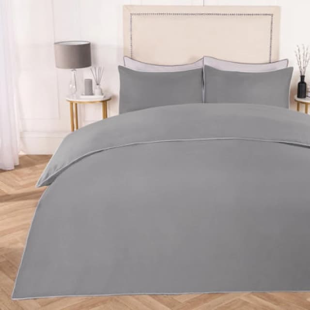 OHS OHS Piped Edge Bedding Set Soft Duvet Cover with Pillowcase in Charcoal Size: Double Charcoal Double Unisex 5027434204274