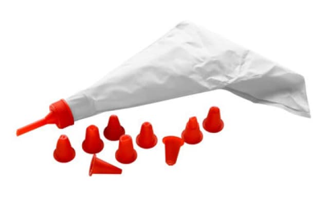 Premier Housewares Hallie Cake Decorating Set With 10 Plastic Nozzles Red