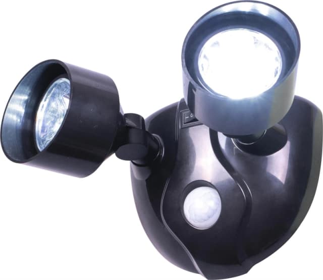 St Helens Twin Head 10 LED PIR Motion Sensor Security Battery Outdoor Light Battery ELV-825863