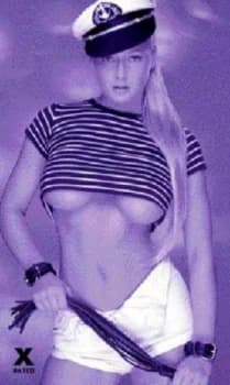 The Pleasure Boat by Ginnie Bond Paperback