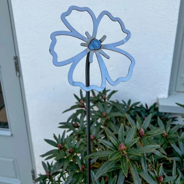 Poppy Forge 2 Feet Flowering Petal Plant Pin (Pack Of 3) - Bare Metal/ready To Rust