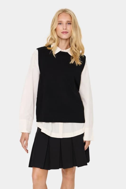 Saint Tropez Mila Vest-Plain Black