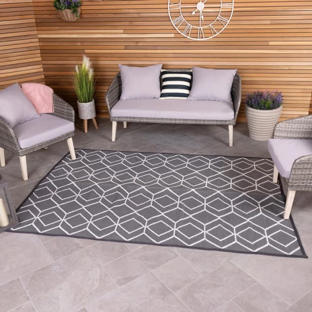 Diamond Weatherproof Rug, Grey