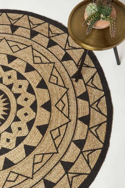 Homescapes Natural & Black Mandala Braided Jute Rug Size: 120cm diameter Natural Unisex 120cm diameter