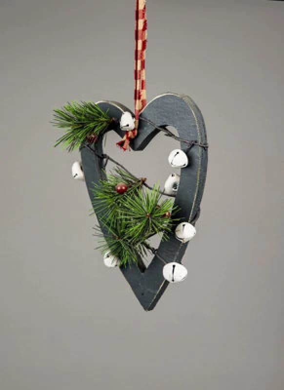 Shatchi Wooden Hanging Decoration Heart Shape Green 18X1.2X23cm Green