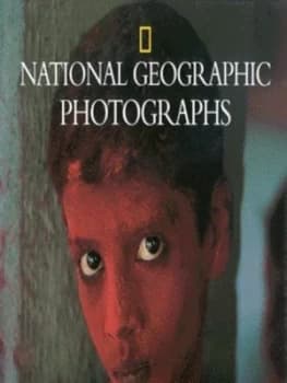 National Geographic Photographs by Leah Bendavid-Val Hardback