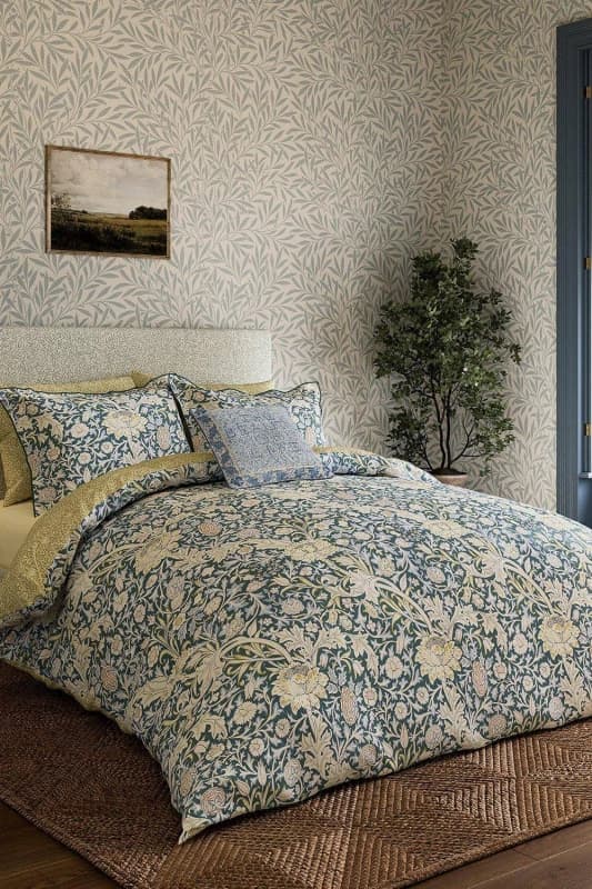 Morris & Co 'Trent' Cotton Duvet Cover Set in Blue Size: Double Blue Unisex Double