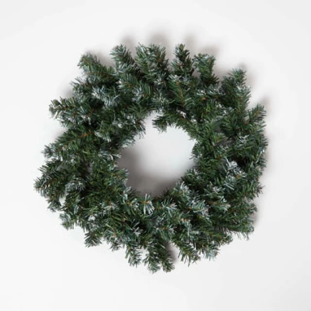 Homescapes Green Snow Dusted Foliage Christmas Garland Green