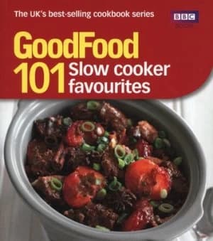 101 Slow Cooker Favourites by Sarah Cook Paperback