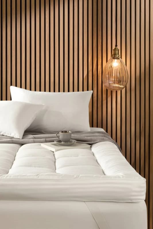 Snuggledown Hotel 10cm Extra Deep Mattress Topper in White Size: King White Unisex King