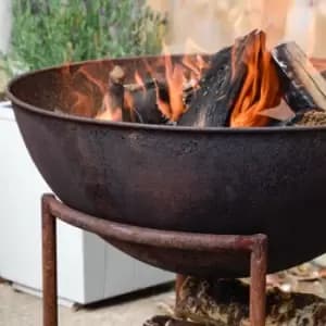 Ivyline 57.5cm Outdoor Cast Iron Firebowl - Rust Iron