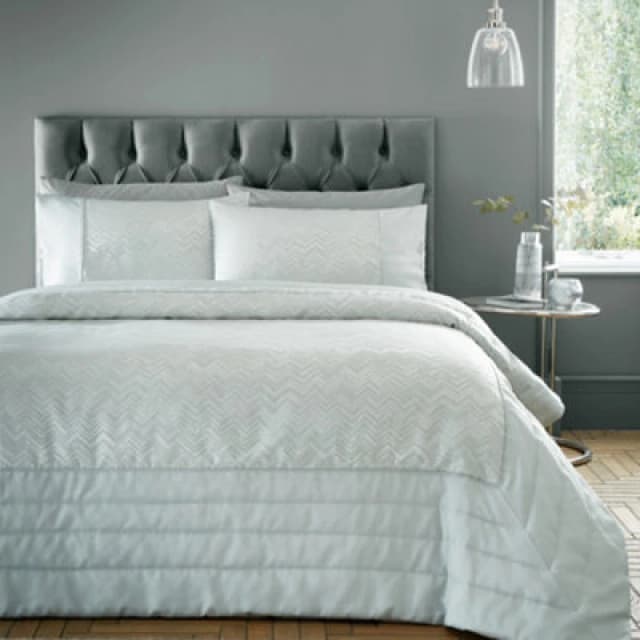 Portfolio Home Antibes Chevron Waves Silver Quilted Throwover Bed Throw Blanket 200 X 230Cm