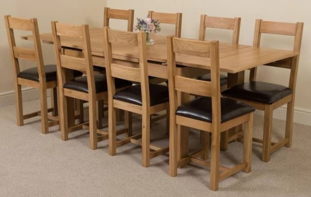 Thats Furniture Richmond 140-220cm Oak Extending Dining Table & 8 Lincoln Chairs in Brown Brown Unisex