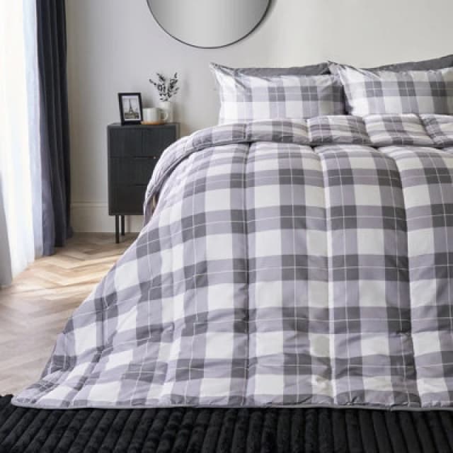 OHS OHS Gingham Check Coverless Duvet 10.5 TOG Bedding Pillowcases Set in Light Grey Size: Double Light Grey Double Unisex 5027434211845