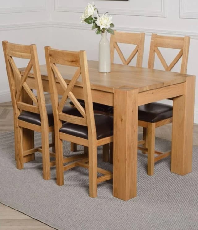 Thats Furniture Kuba 125 x 80cm Chunky Oak Small Dining Table & 4 Berkeley Leather Chairs in Brown Size: 125 x 80cm Brown Unisex 125 x 80 cm