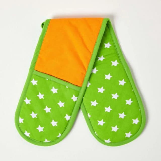 Homescapes Orange and Green Stars Cotton Double Oven Glove Green unisex