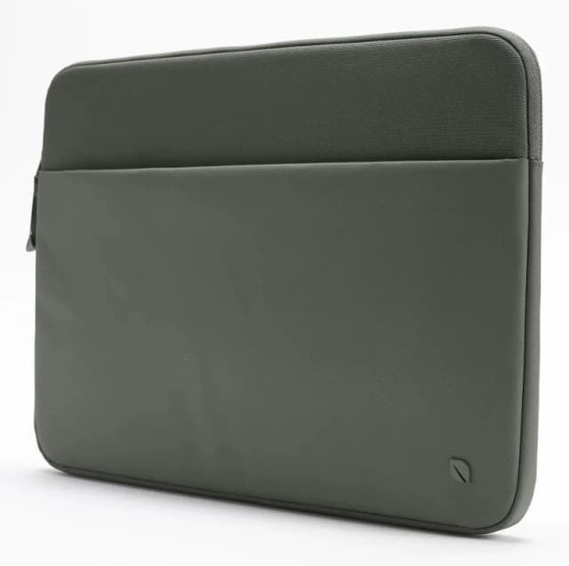 Incase Incase A.R.C. Sleeve for With ReSpun 100% Recycled Polyester for 16-inch Laptop (M1-M4, 2021-2024) INCO400718-SIV