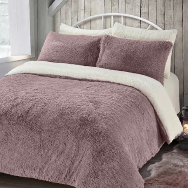Velosso Alaska Shaggy Faux Fur Warm & Cosy Duvet Cover & Pillowcase Set in Pink Size: Double Pink Unisex Double