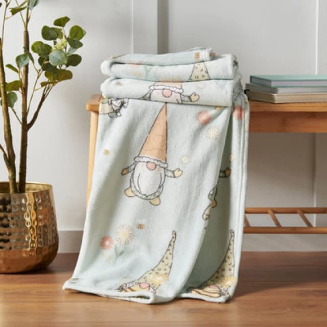 Catherine Lansfield Spring Gnome Mint Green Fleece Throw Blanket 130cm x 170cm