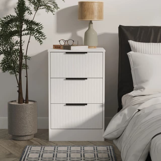 Imola Ready Assembled White 3 Drawer Wide Bedside Chest (H)726mm (W)450mm (D)395mm