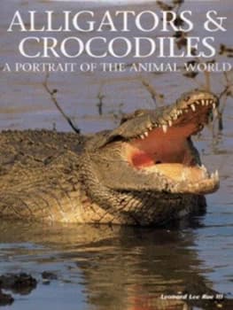 Alligators and Crocodiles by Leonard Lee Rue Hardback